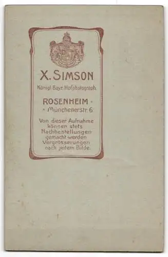 Fotografie X. Simson, Rosenheim, Münchenerstrasse 6, Ein elegantes Paar in stilvoller Pose