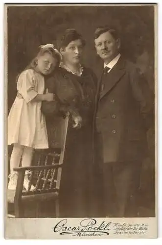 Fotografie Oscar Pöckl, München, Kaufingerstr. 9, Porträt einer Familie