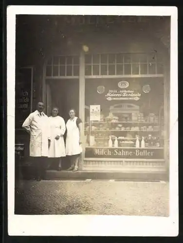 Fotografie unbekannter Fotograf, Ansicht Berlin, Xantener Strasse 9, Ladengeschäft Molkerei