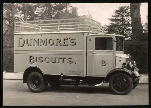 Fotografie Lastwagen Morris, LKW-Koffer Dunmore's Biscuits, South Wigston