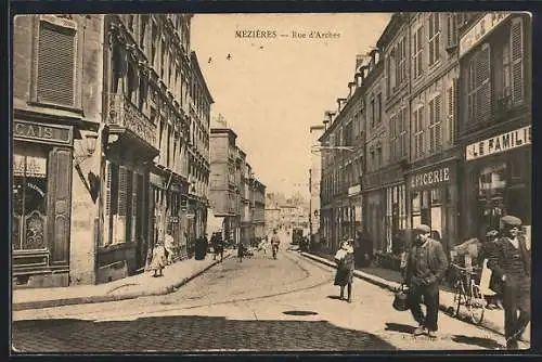 AK Mézières, Rue d`Arches, Strassenpartie mit Strassenbahn