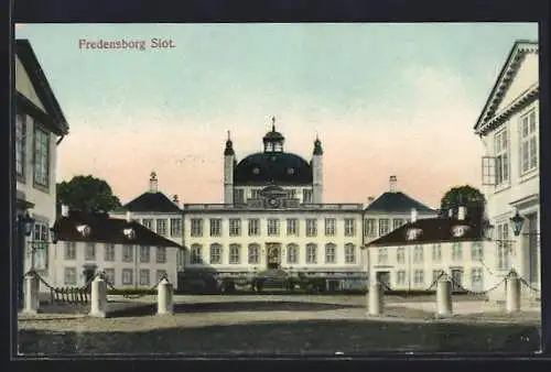 AK Fredensborg, Slot