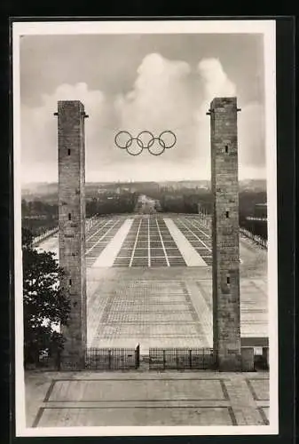 AK Berlin, Reichssportfeld, Olympia-Stadion, Blick durch das Osttor