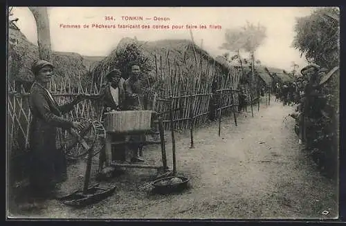 AK Tonkin, Dorson, Femmes de Pêcheurs fabricant des cordes pour faire les filets