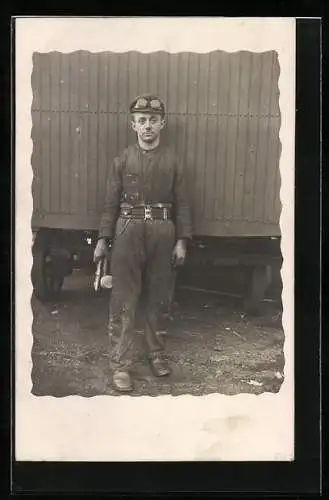 Foto-AK Minenarbeiter in Ausrüstung, Bergbau