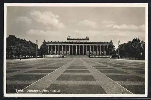 AK Berlin, Altes Museum im Lustgarten