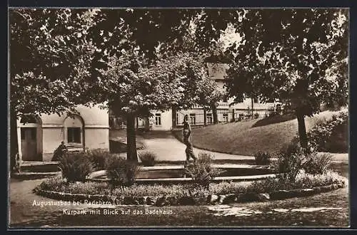 AK Augustusbad bei Radeberg, Kurpark mit Blick auf das Badehaus