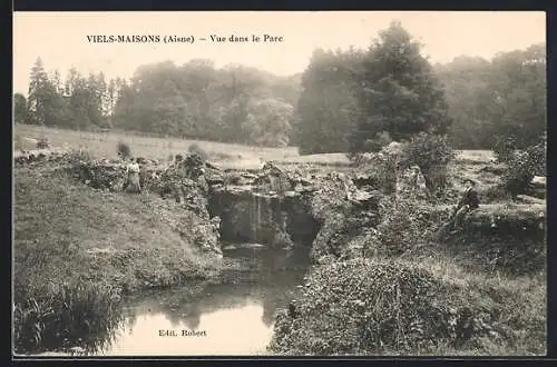 AK Viels-Maisons /Aisne, Vue dans le Parc