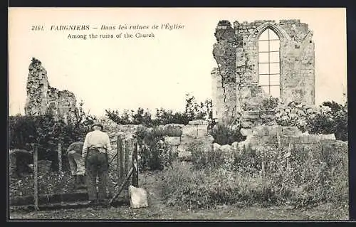 AK Fargniers, Dans les ruines de l`Eglise