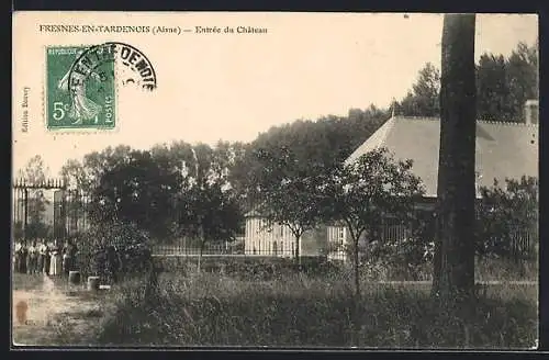 AK Fresnes-en-Tardenois, Entrée du Chateau