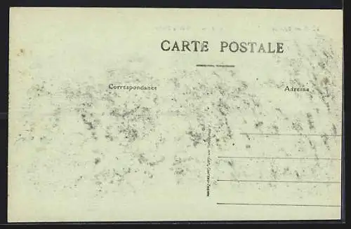 AK Fère-en-Tardenois, Vue de la Halle et la Place