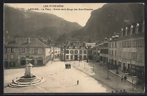 AK Laruns /Pyrénées, La Place, Entrée de la Gorge des Eaux-Chaudes