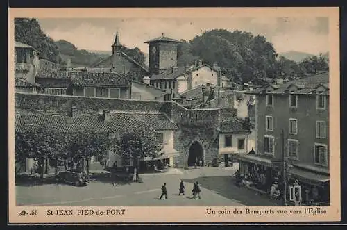 AK Saint-Jean-Pied-de-Port, Un coin des Remparts vue vers l`Eglise