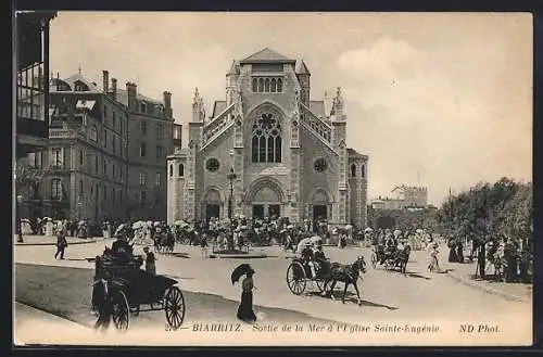 AK Biarritz, Sortie de la Mer à l`Eglise Sainte-Eugénie