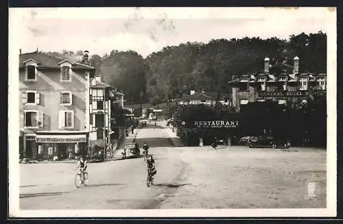 AK Saint-Jean-Pied-de-Port, Place du Marché, Central Hotel