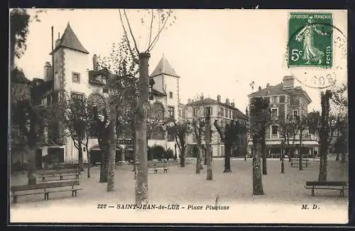 AK Saint-Jean-de-Luz, Place Pluviose