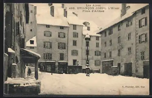 AK Briancon, Place d`Armes en hiver avec bâtiments enneigés