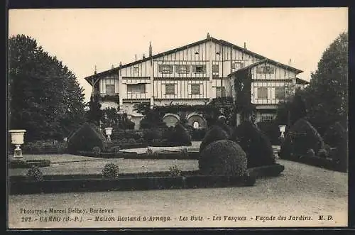 AK Cambo /B.-P., Maison Rostand à Arnaga, Les Buis, Les Vasques et Facade des Jardins