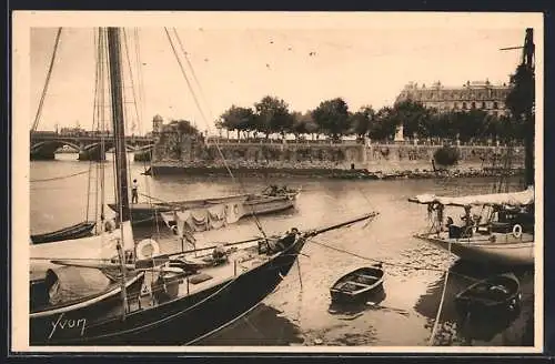 AK Bayonne /Basses-Pyrénées, Les bords de la Nive, face à la Pointe du Réduit, et l`Adour