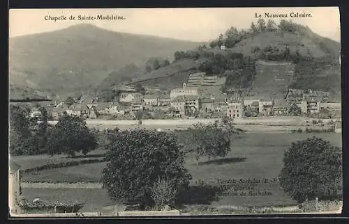 AK Tardets-Sorholus /B.-P., Vue générale de la Section de Sorholus, Chapelle de Sainte-Madeleine, Le Nouveau Calvaire