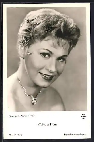 AK Schauspielerin Waltraud Haas im Film Zwei Herzen voller Seligkeit