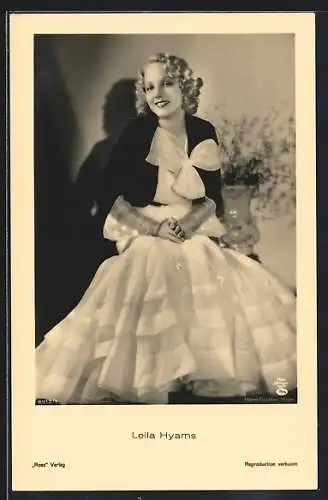 AK Leila Hyams im Kleid mit grosser Schleife