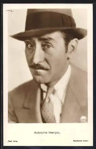 AK Schauspieler Adolphe Menjou in Anzug mit Monokel