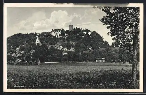 AK Neubeuern a. Inn, Ortsansicht vom Feld aus