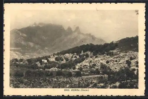 AK Zonza, Ortsansicht mit Blick auf Gebirgszug