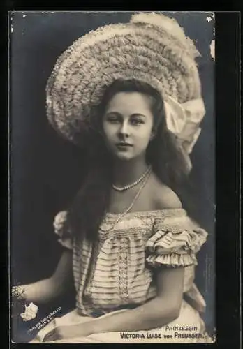 AK Prinzessin Victoria Luise Herzogin von Braunschweig mit Halskette