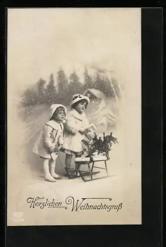 Foto-AK EAS Nr. 4837 /4: zwei Mädchen in Wintermänteln mit Schlitten im Schnee