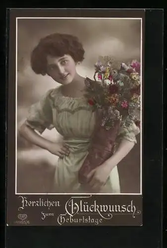 Foto-AK EAS Nr. 04985 /6: schönes Fräulein mit Blumenstrauss