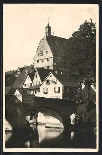 AK Besigheim, Fluss mit Brücke und Gebäuden