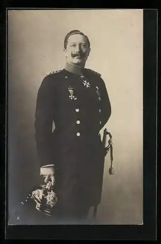 AK Kaiser Wilhelm II. in Uniform mit Pickelhaube