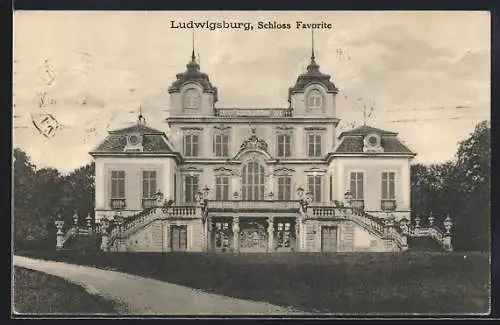 AK Ludwigsburg / Württemberg, Blick auf das Schloss Favorite