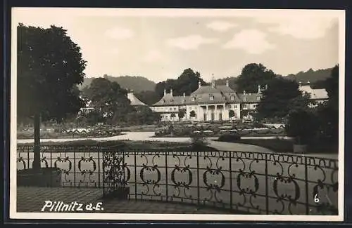 AK Pillnitz a. E., Blick auf das Schloss