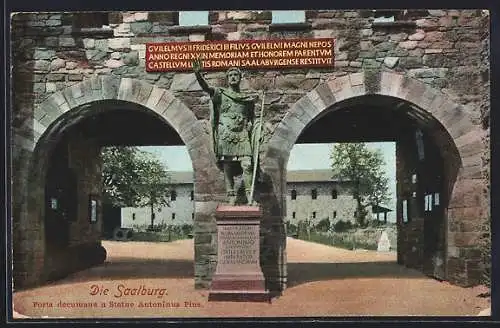 AK Saalburg / Bad Homburg, Römerkastell, Porta decumana und Statue des Antoninus Pius