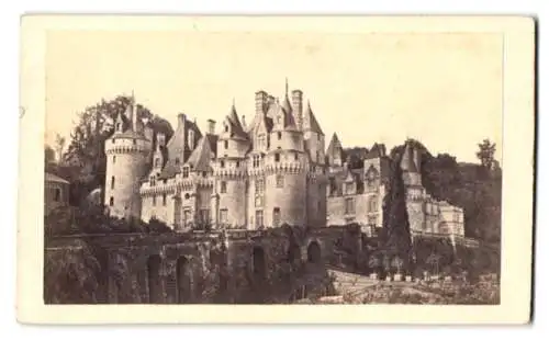 Fotografie unbekannter Fotograf, Ansicht Rigny-Ussé, Le Chateau, nach Gemälde