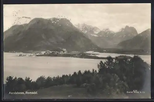 AK Aandalsnes /RomsdalOrt und eindrucksvolle Naturkulisse