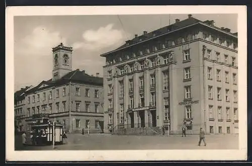 AK Aussig a. d. Elbe, Strassenpartie mit Kiosk