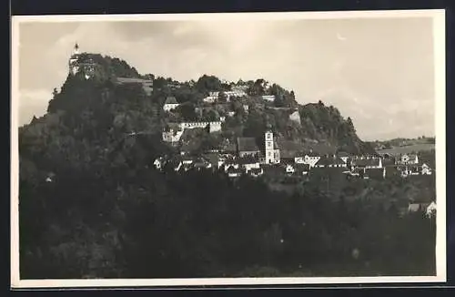 AK Riegersburg /Steiermark, Panorama mit Burg