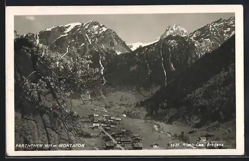 AK Parthenen /Montafon, Ortsansicht gegen verschneite Gipfel