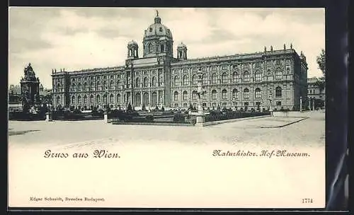 AK Wien, Naturhist. Hof-Museum mit Denkmal