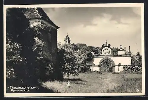 AK Riegersburg, Anlagen am Pyramidentor