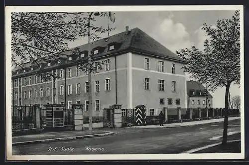 AK Hof / Saale, Eingang und Hauptgebäude der Kaserne