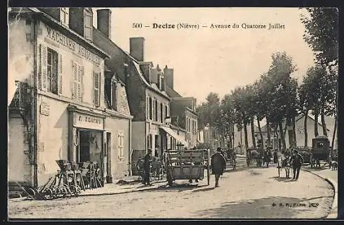 AK Decize /Nièvre, Avenue du Quatorze Juillet