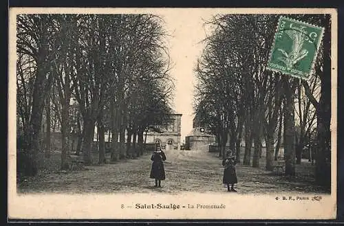 AK Saint-Saulge, La promenade mit Spaziergängerinnen