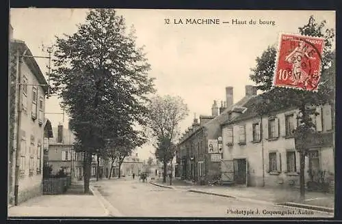 AK La Machine, Haut du bourg