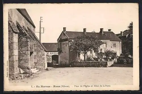 AK Moux /Nièvre, En Morvan, Place de l`Eglise et Hôtel de la Poste