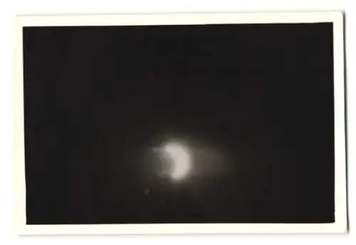 30 Fotografien Sonnenfinsternis am 30.6.1954, Private Serie der Sonnenfinsternis in verschiedenen Phasen